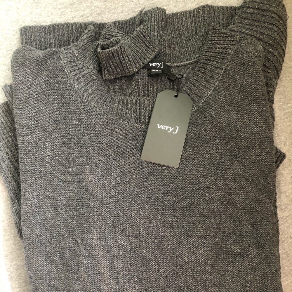 Very J Cut Out Sweater Plus Size M - Picture 1 of 3